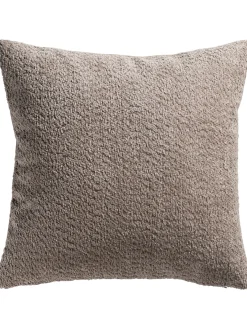 Amaya Kissen, Taupe