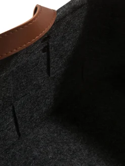 Kapto Korb, Schwarz