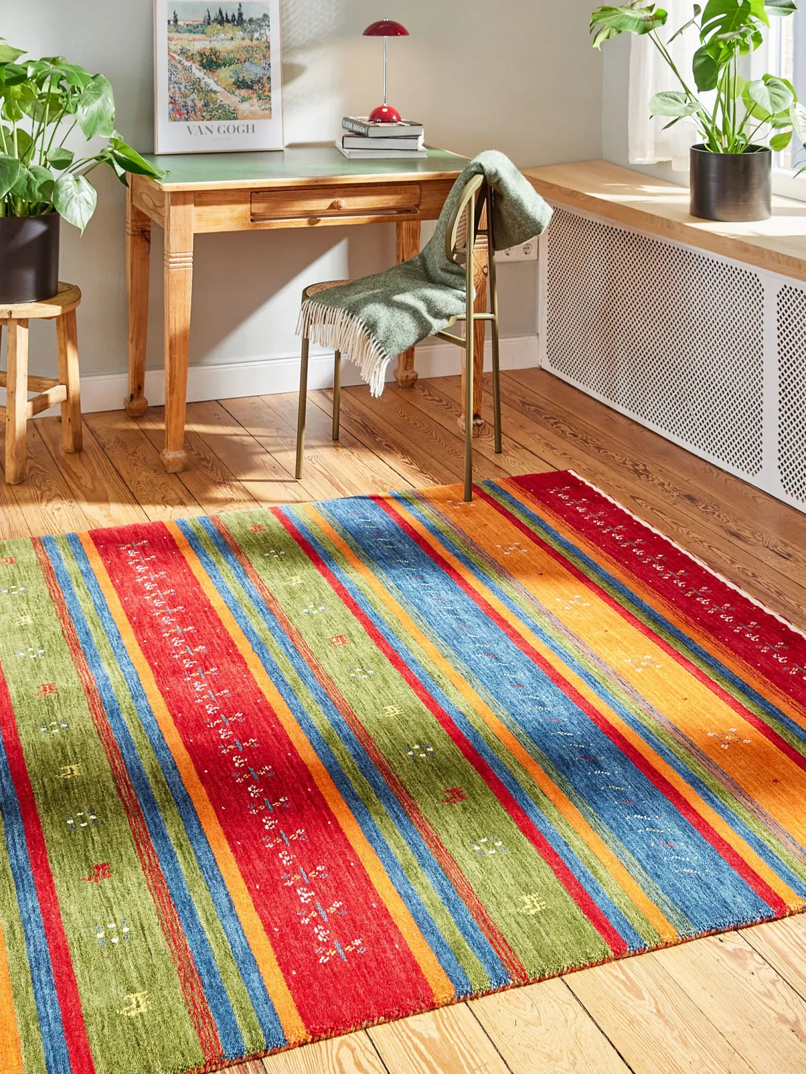 Mhasala Loribaff, Multicolor