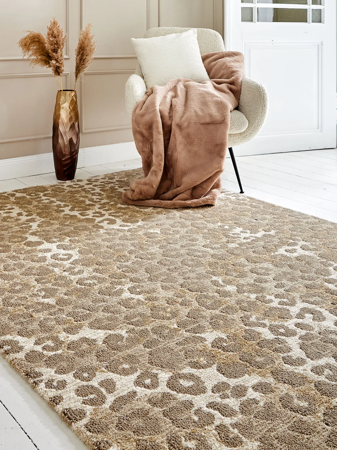 Pangani Moderner Teppich, Dunkelbeige