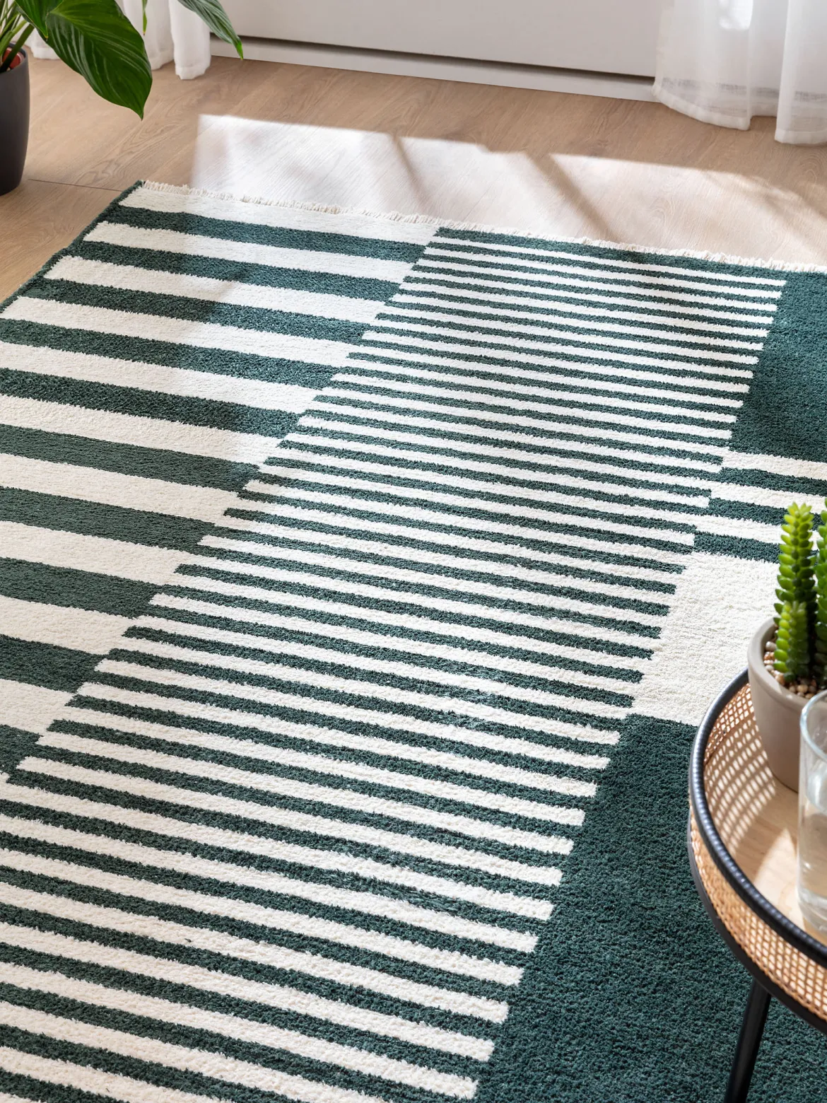 Raya Moderner Teppich, Meeresgrün