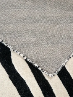 Zarena Woll-Teppich, White/Black